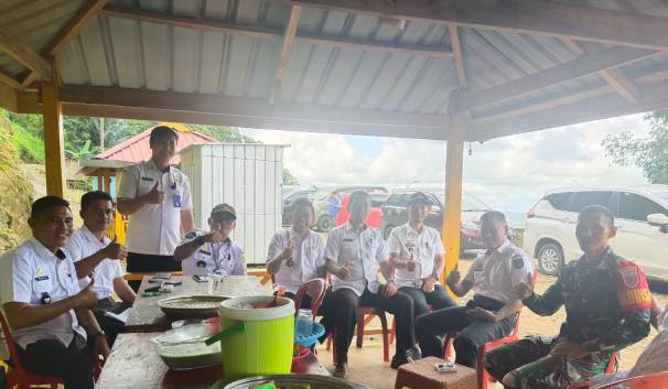 UPT Sinjai Sosialisasi Pajak Kendaraan di Puncak Gunung Bulu Lanceng